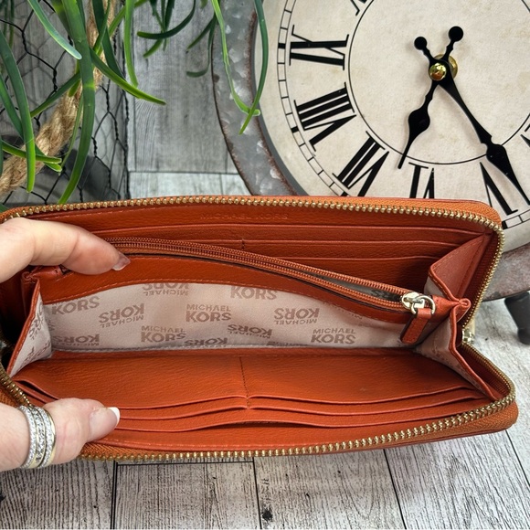 MICHAEL KORS - Dark Orange Pebbled Leather Accordion Zip Around Long Wallet - Picture 8 of 16